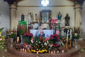 Iglesia de Hoyos de V&aacute;zquez