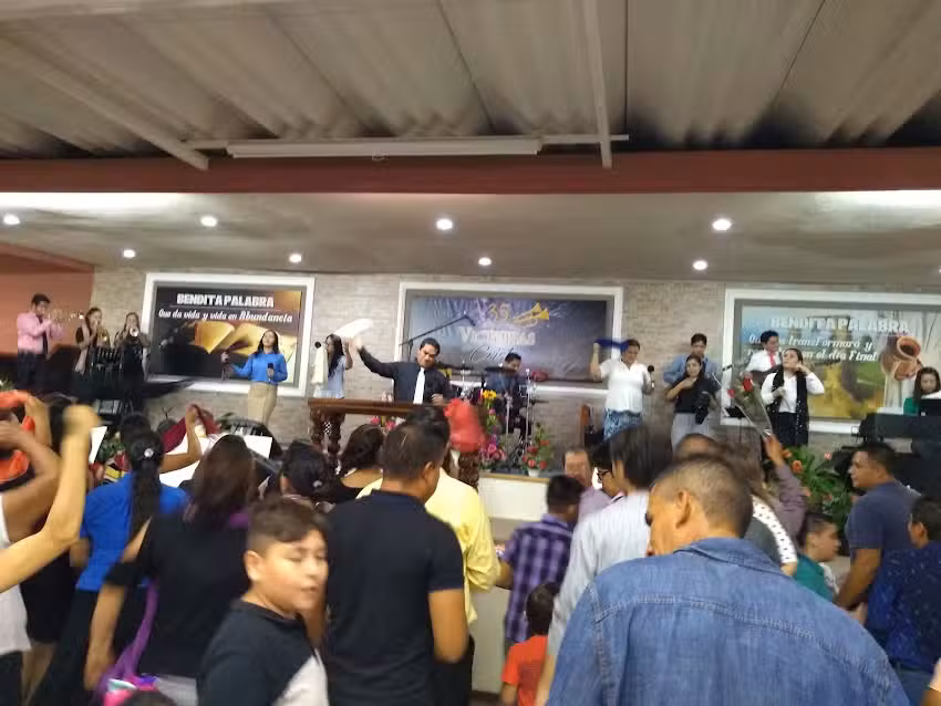 Iglesia de Jesucristo Palabra Miel Vara de Almendro