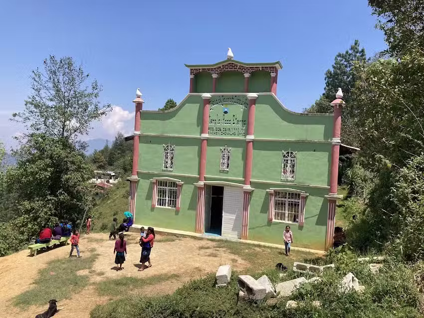 Iglesia de Jesucristo Sobre la Roca, Templo la Roca Eterna, Bachen, Chenalh&oacute;, Chiapas.