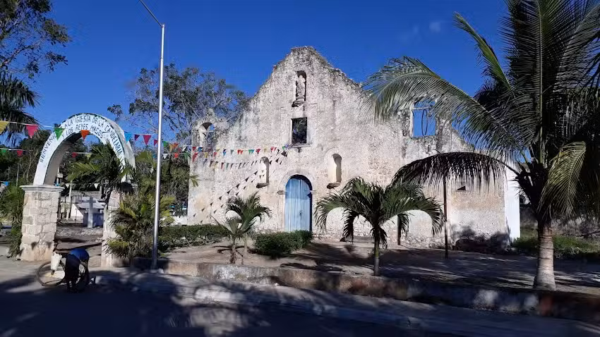Iglesia De La Candelaria Y De Los Reyes Magos