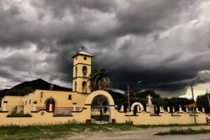 Iglesia De Ojo De Agua