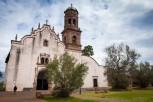 Iglesia de San Francisco de As&iacute;s y Santuario De El Se&ntilde;or del Rescate, Tzintzuntzan