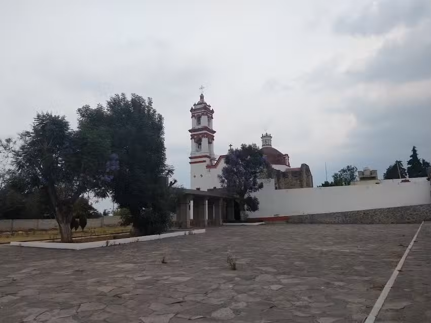 Iglesia De San Lucas Cuauhtelulpan