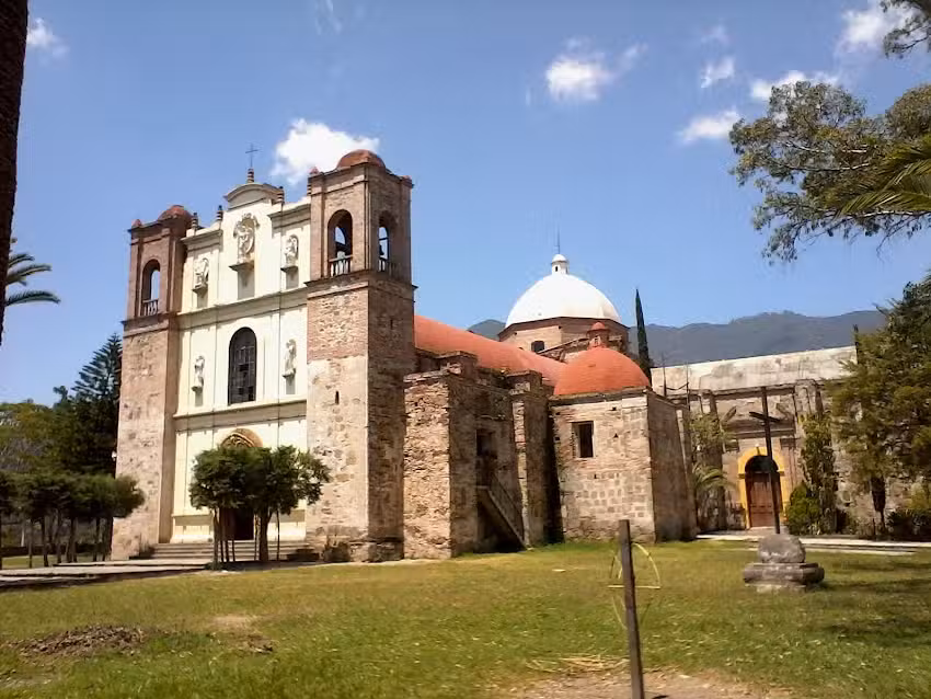 Iglesia de San Miguel, Sola de Vega