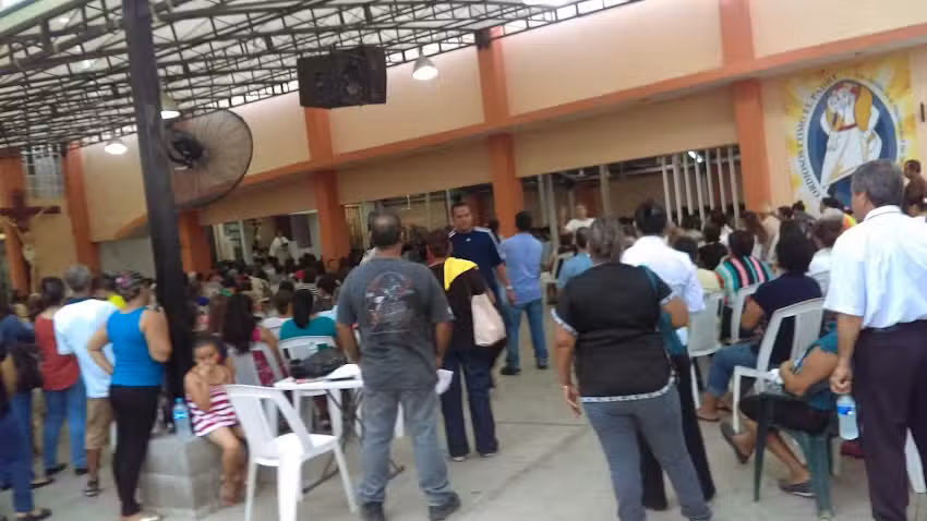 Iglesia De Santa Teresita De Jesus, Rosa Mistica