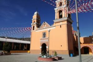 Iglesia De Santiago Apostol