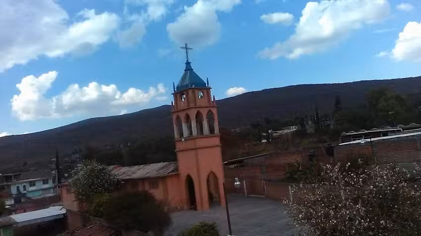 Iglesia del &ldquo;Sagrado Coraz&oacute;n de Jes&uacute;s&rdquo; (Parroquia de Cerano)