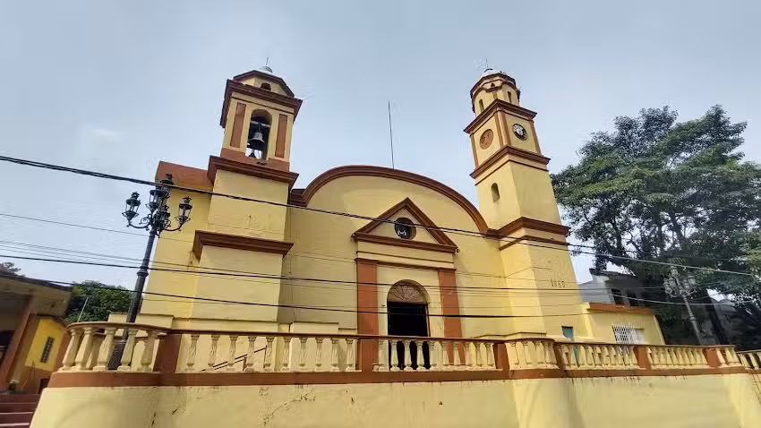 Iglesia del Sagrado Coraz&oacute;n, Parroquia Santiago Ap&oacute;stol