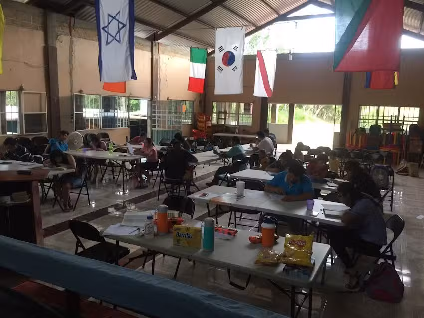 Iglesia El Sendero De Agua Viva