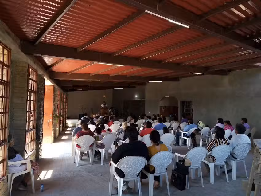 Iglesia evang&eacute;lica Lirio de los valles