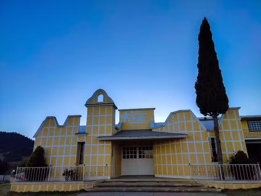 Iglesia Evang&eacute;lica Los Peregrinos La Mesa