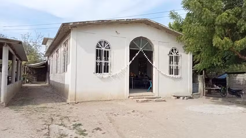 Iglesia Evangelica Peregrina Mexicana Templo &ldquo;Casa de Dios&rdquo;