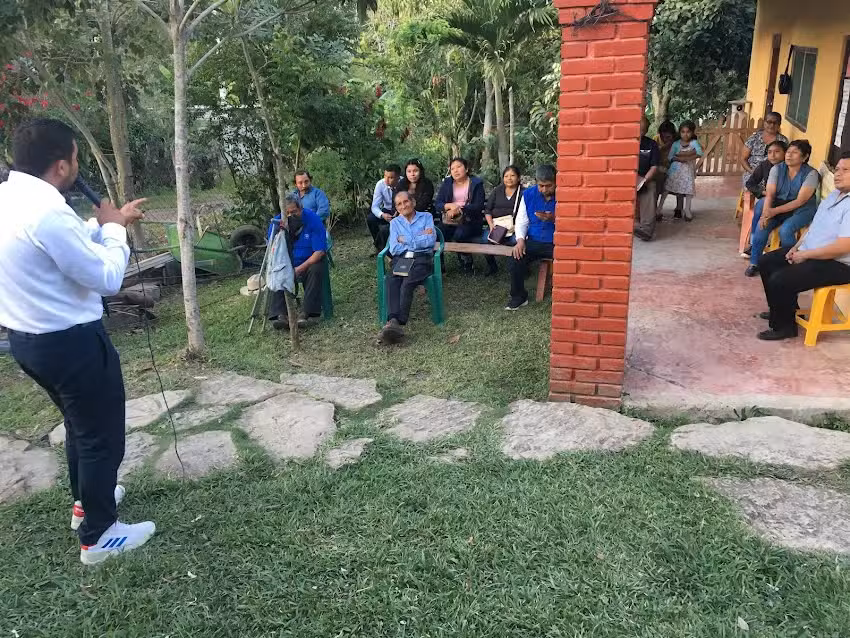 Iglesia fuego Pentecost&eacute;s