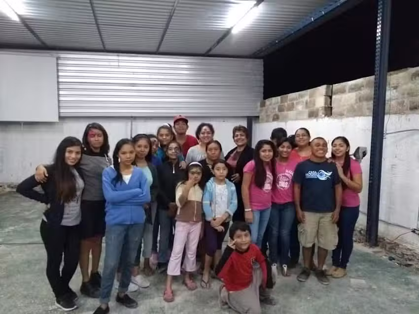 Iglesia Fuente de Vida Cecilio Chi