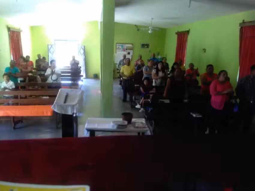 Iglesia Fuente En El Desierto A. D.