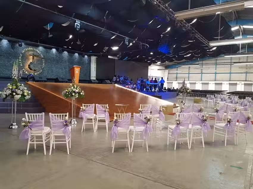 Iglesia Internacional de Cristo Pe&ntilde;a de Horeb