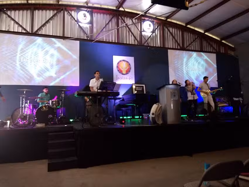 Iglesia Isa&iacute;as 61