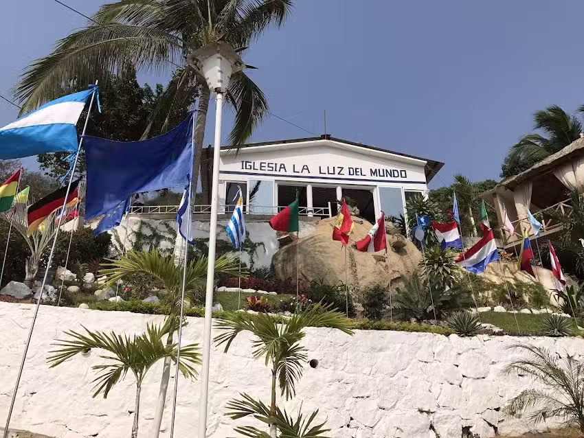 IGLESIA LA LUZ DEL MUNDO