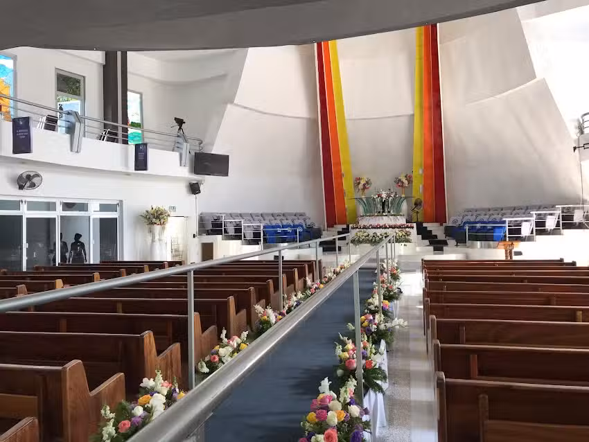 IGLESIA LA LUZ DEL MUNDO