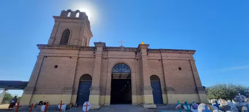 Iglesia &ldquo;La Sant&iacute;sima Trinidad&rdquo;