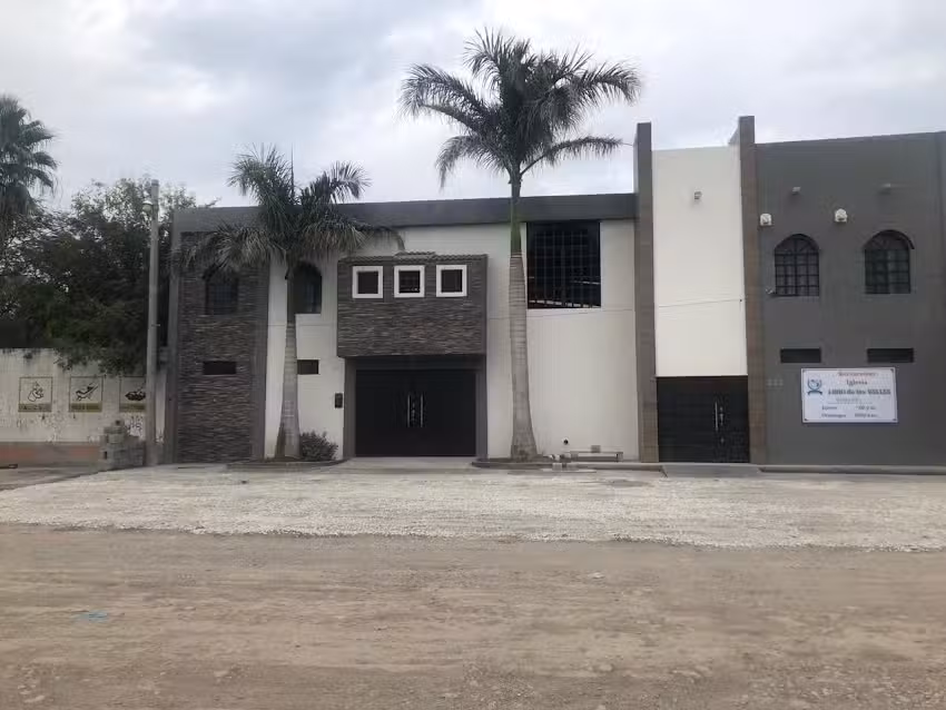 Iglesia Lirio de Los Valles