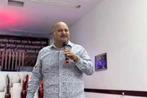 Iglesia Ministerio De Los Hechos