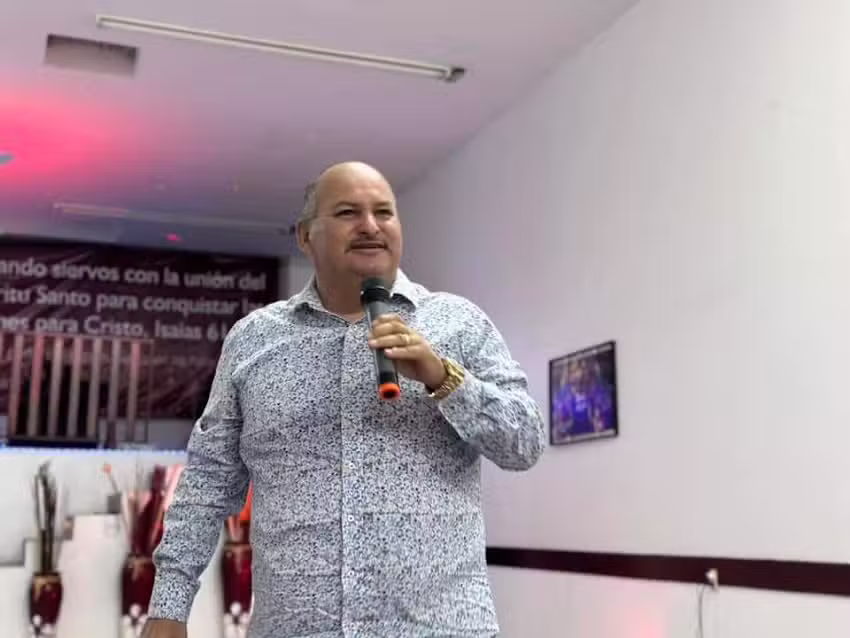 Iglesia Ministerio De Los Hechos