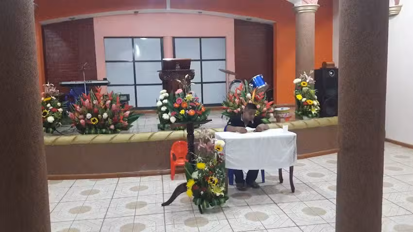 IGLESIA MONTE SINAI TEMPLO &ldquo;EL CANDELERO DE ORO&rdquo;