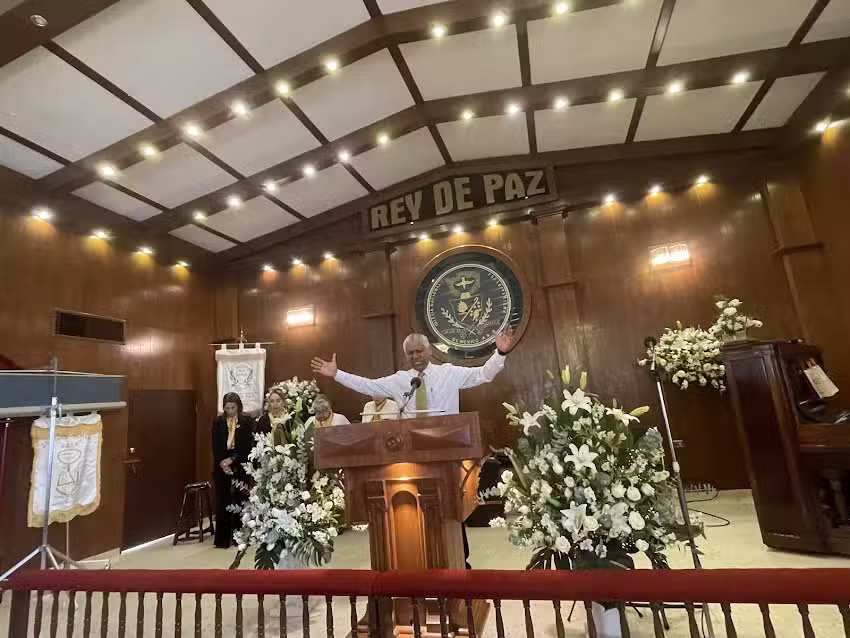 Iglesia Nacional Presbiteriana de M&eacute;xico A.r. Rey de Paz