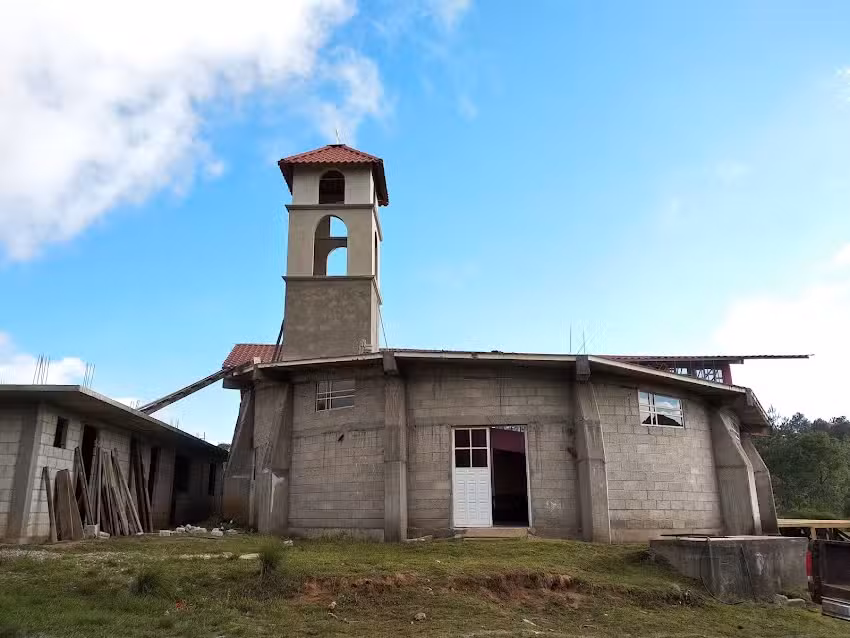 Iglesia Nuestra Se&ntilde;ora de Guadalupe, Piedras Encimadas