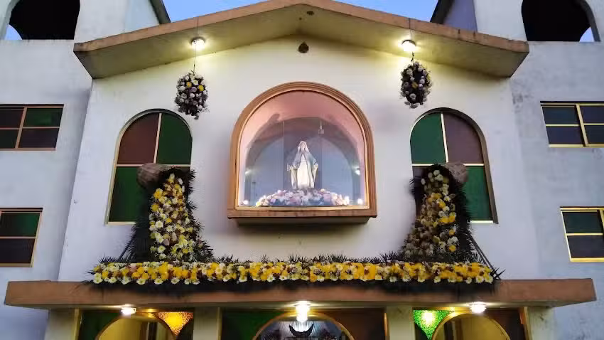 Iglesia Nuestra Se&ntilde;ora Reyna de la Paz