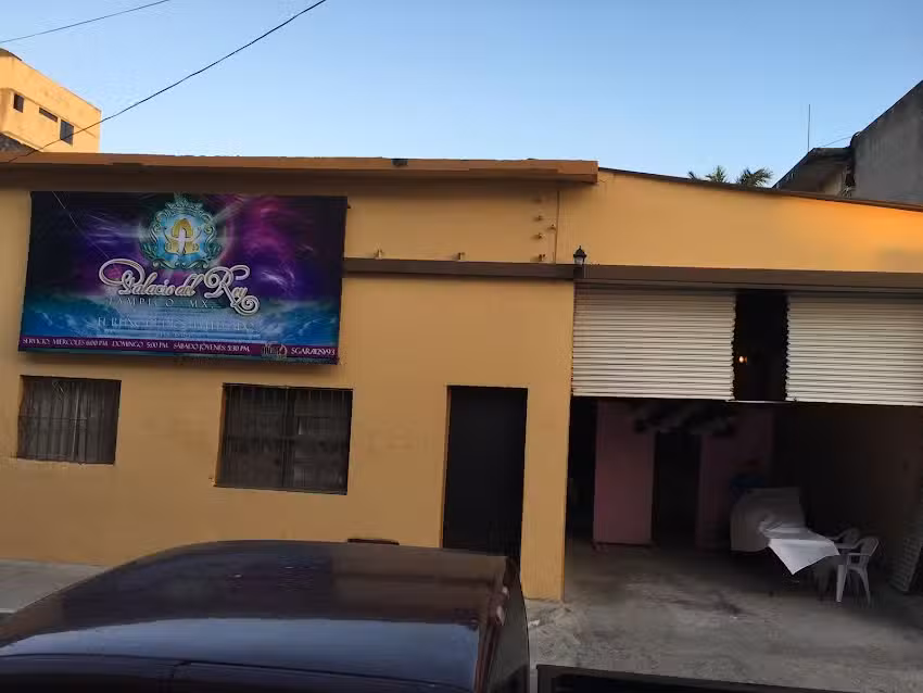 Iglesia Palacio del Rey