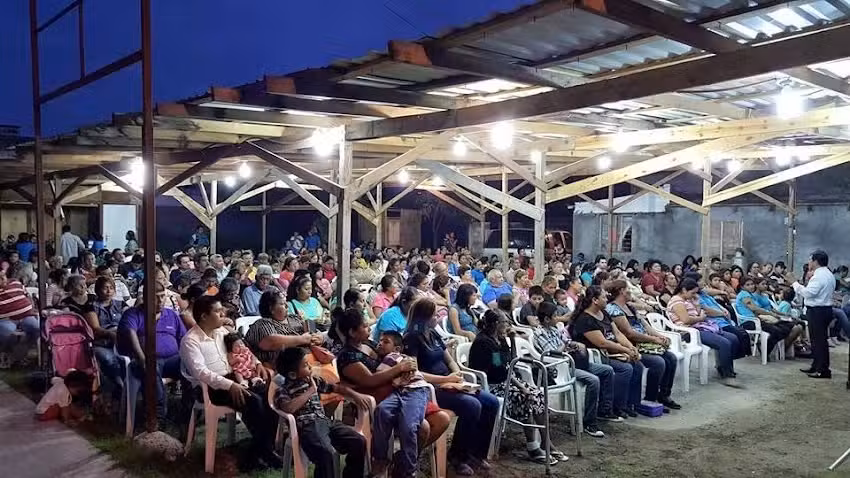 Iglesia para morada de Dios en el Esp&iacute;ritu