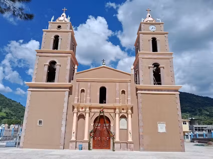 Iglesia Parroquial De La Candelaria