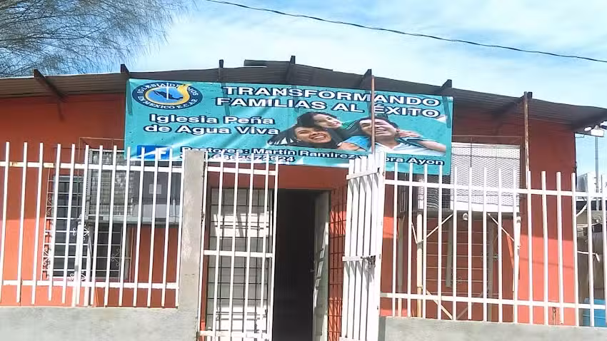 Iglesia Pe&ntilde;a De Agua Viva