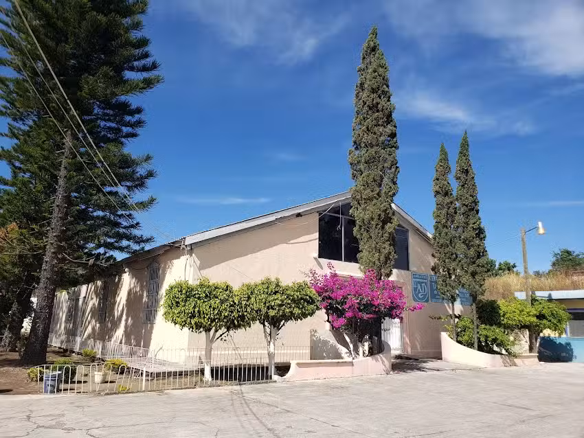 Iglesia Pentecostal La Monta&ntilde;a de Oraci&oacute;n Asambleas de Dios
