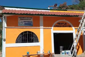 Iglesia pentecost&eacute;s (Lirio De Los Valles)