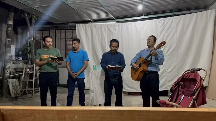 Iglesia Pentecostes Salem Cancun colonia tres reyes