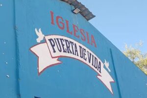 Iglesia puerta de vida &rdquo; Pozo colorado&rdquo;
