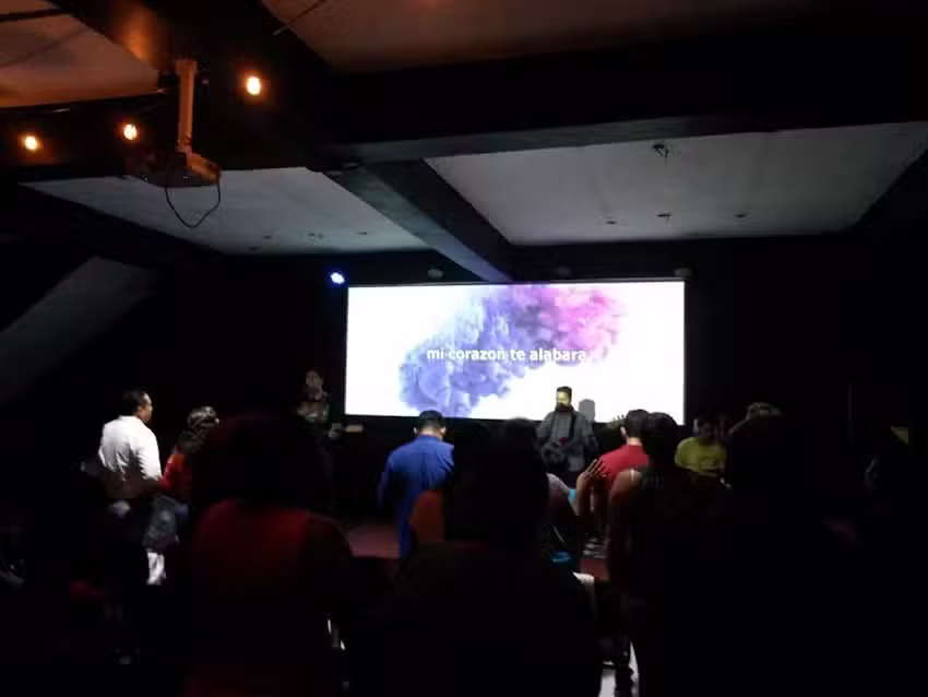 Iglesia Punto de Adoracion