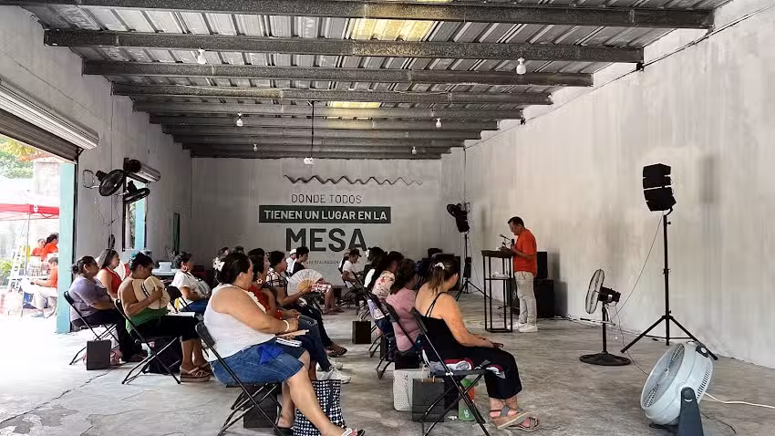 Iglesia Restauracion Celestun