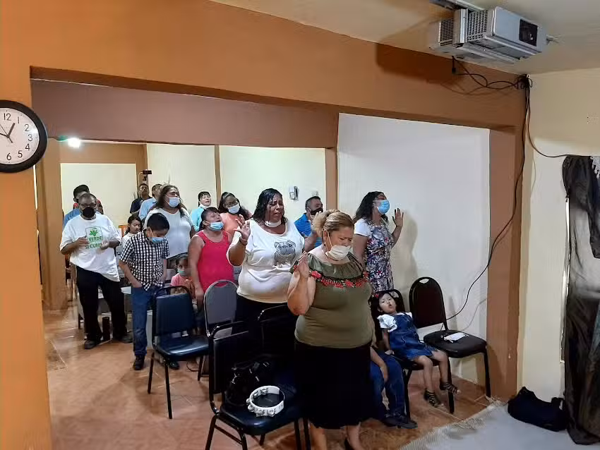 Iglesia Restauraci&oacute;n Divina