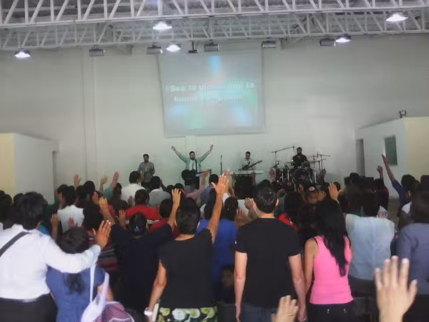 Iglesia Restauraci&oacute;n RVF