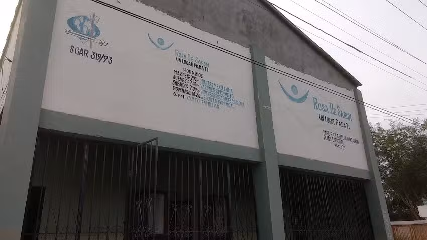 Iglesia Rosa De Saron