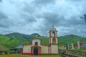 IGLESIA SAN ISIDRO LABRADOR