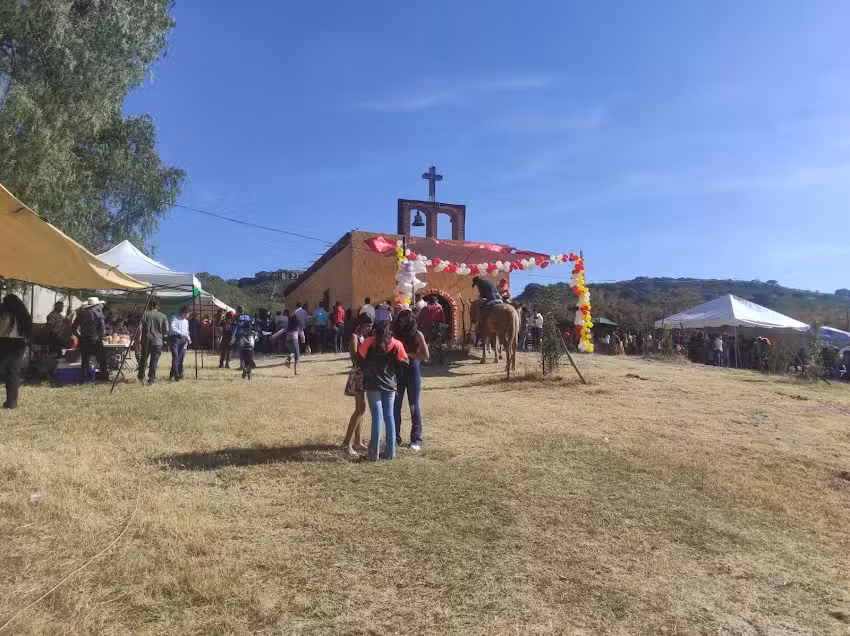 Iglesia San Juan Pablo II, Las Jaulas