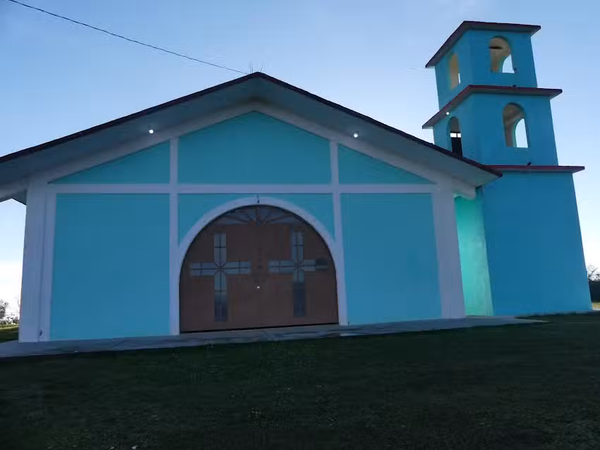 Iglesia santa cruz loma bonita