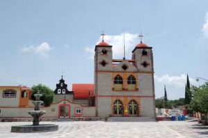 Iglesia Santa Maria De Guadalupe, La Lira