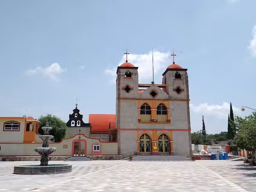 Iglesia Santa Maria De Guadalupe, La Lira