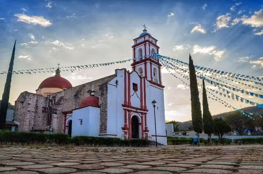 Iglesia Santiago Ap&oacute;stol